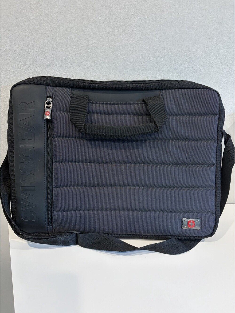 SwissGear 16 Inch Padded Laptop Briefcase Messenger Bag with Shoulder Strap
